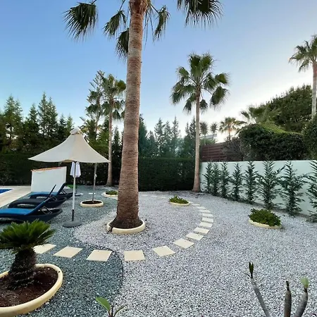 Dom wakacyjny - 3br Romantic Retreat Near Coral Bay