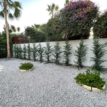 - 3br Romantic Retreat Near Coral Bay