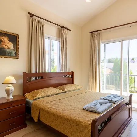 - 3br Romantic Retreat Near Coral Bay