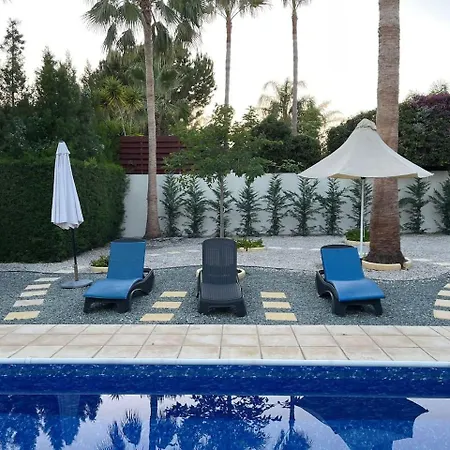 - 3br Romantic Retreat Near Coral Bay *