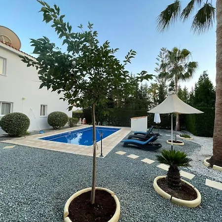 - 3br Romantic Retreat Near Coral Bay Peyia