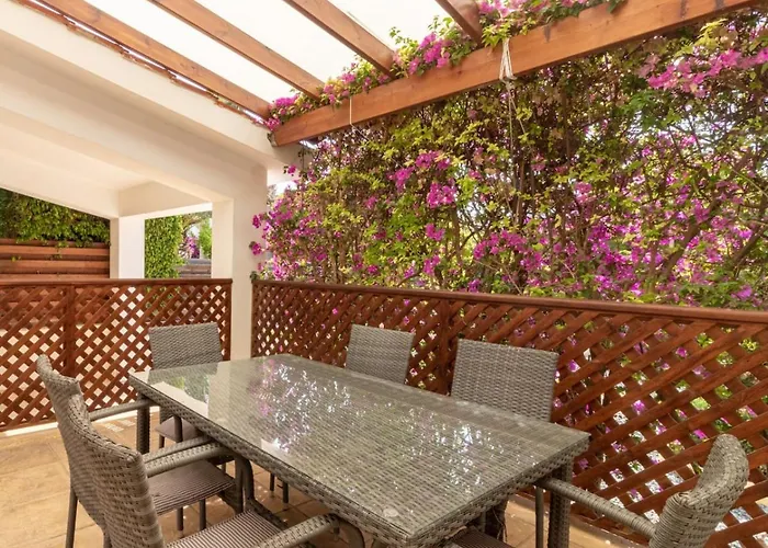 - 3br Romantic Retreat Near Coral Bay Prázdninový dům Pegeia